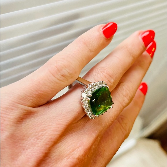 Fern Green Quartz and Topaz Ring sz 7 SS NEW - Picture 3 of 6